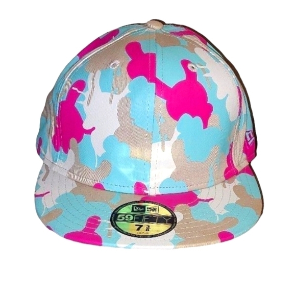 NWOT Kidrobot New Era Fitted Baseball Cap. VTG - Picture 1 of 12